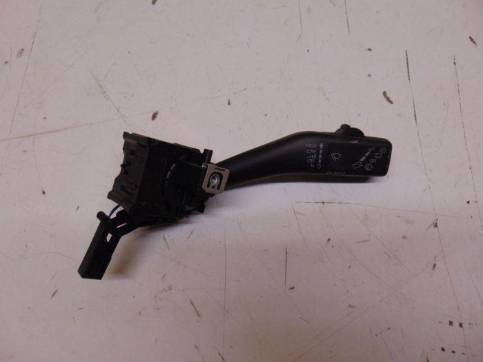 Lenkstockschalter rechts Wischerhebel VW GOLF PLUS (5M1, 521) 1.9 TDI 77 KW 1K0953519J Bild Lenkstockschalter rechts Wischerhebel VW GOLF PLUS (5M1, 521) 1.9 TDI 77 KW 1K0953519J