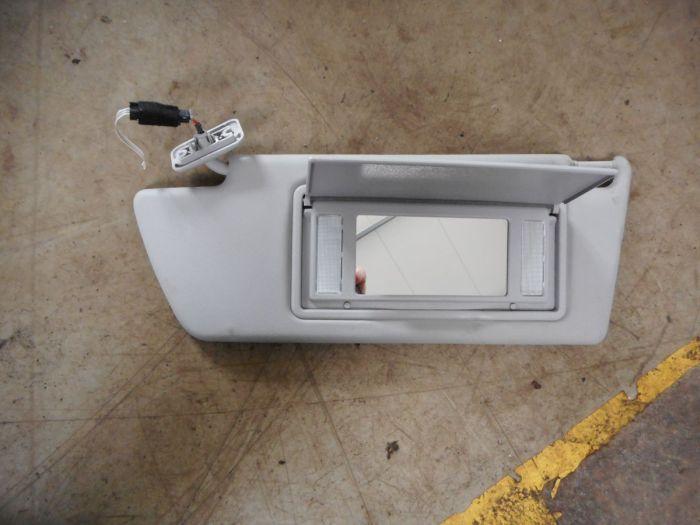 Sonnenblende links mit Spiegel / Beleuchtung 5196 OPEL SIGNUM 2.2 DIRECT 114 KW Bild Sonnenblende links mit Spiegel / Beleuchtung 5196 OPEL SIGNUM 2.2 DIRECT 114 KW