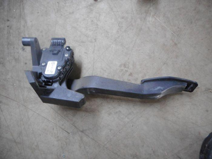 Pedalwerk Gaspedal 9129423 CL 5611 Corsa C OPEL TIGRA TWINTOP 1,4 66 KW 9129423 CL Bild Pedalwerk Gaspedal 9129423 CL 5611 Corsa C OPEL TIGRA TWINTOP 1,4 66 KW 9129423 CL