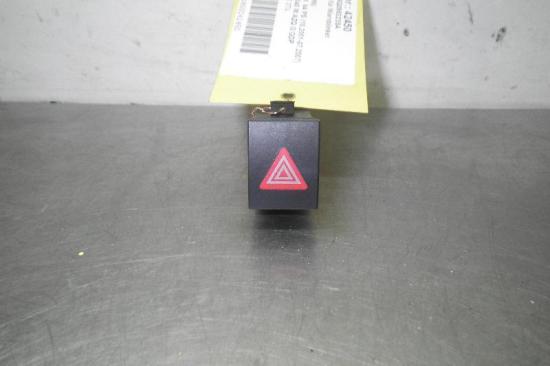 Schalter für Warnblinker VW Polo IV (9N) Bild Schalter für Warnblinker VW Polo IV (9N)