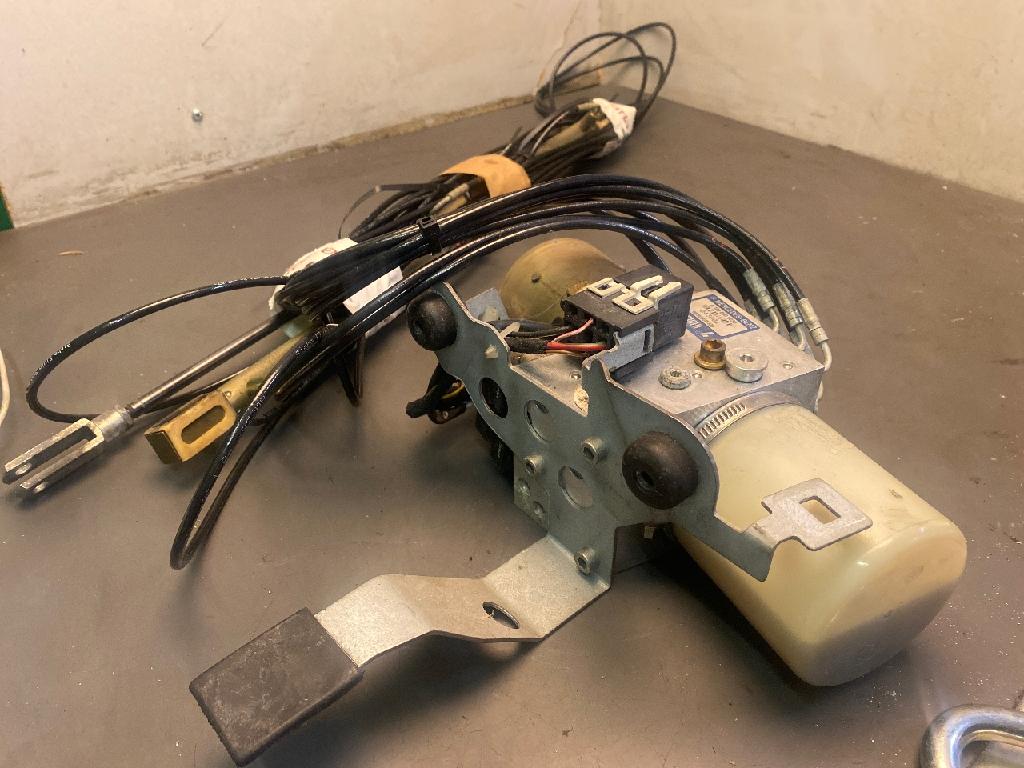 Verdeckpumpe MERCEDES-BENZ SLK (R170) A1708000030