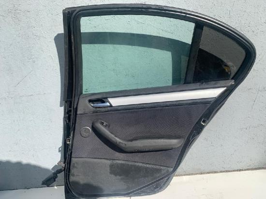 Tür rechts hinten BMW 3er (E46) Bild Tür rechts hinten BMW 3er (E46)