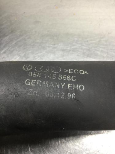 Ladeluftschlauch AUDI A4 Avant (8D, B5) 058145856C Bild Ladeluftschlauch AUDI A4 Avant (8D, B5) 058145856C