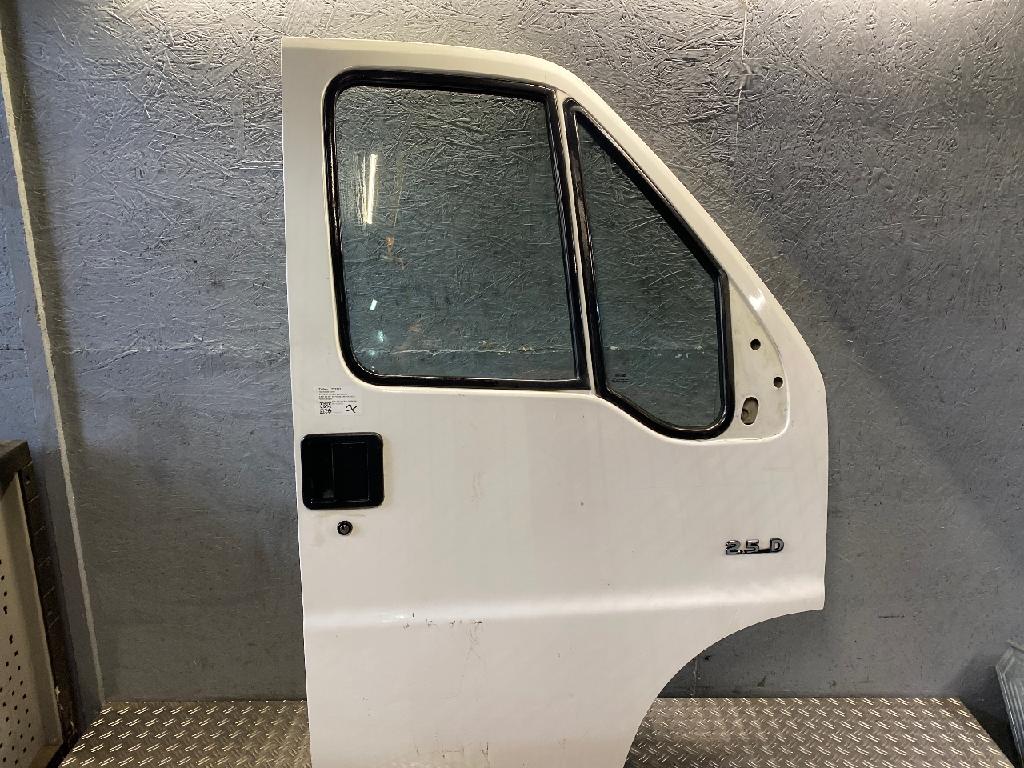 Tür rechts vorne CITROEN Jumper Bus (230P) Bild Tür rechts vorne CITROEN Jumper Bus (230P)