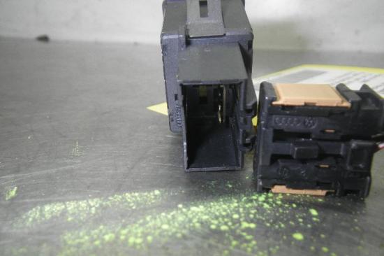 Schalter für Heckscheibe VW Polo IV (9N, 9A) Bild Schalter für Heckscheibe VW Polo IV (9N, 9A)