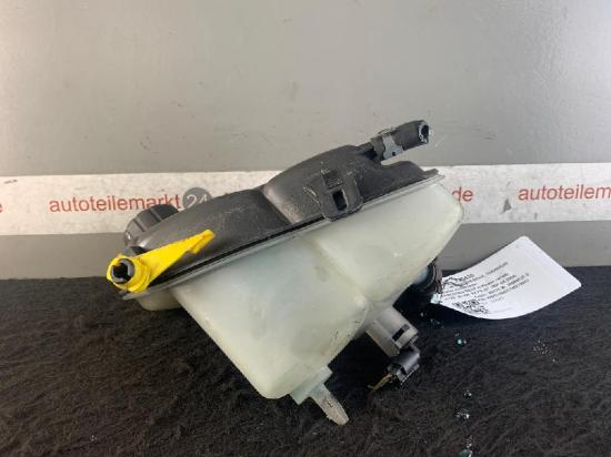 Behälter Kühlwasser MERCEDES-BENZ A-Klasse (W168) A1685000249 Bild Behälter Kühlwasser MERCEDES-BENZ A-Klasse (W168) A1685000249