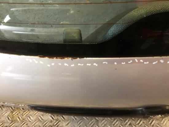 Heckklappe mit Fensterausschnitt PEUGEOT 206 SchrÃ¤gheck 8701R5 Bild Heckklappe mit Fensterausschnitt PEUGEOT 206 SchrÃ¤gheck 8701R5