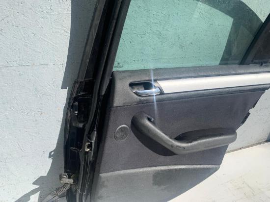 Tür rechts hinten BMW 3er (E46) Bild Tür rechts hinten BMW 3er (E46)