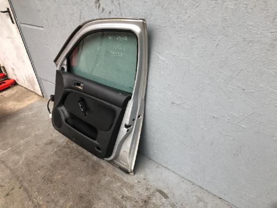 Tür rechts vorne VW Golf IV (1J) 1J4831056H Bild Tür rechts vorne VW Golf IV (1J) 1J4831056H