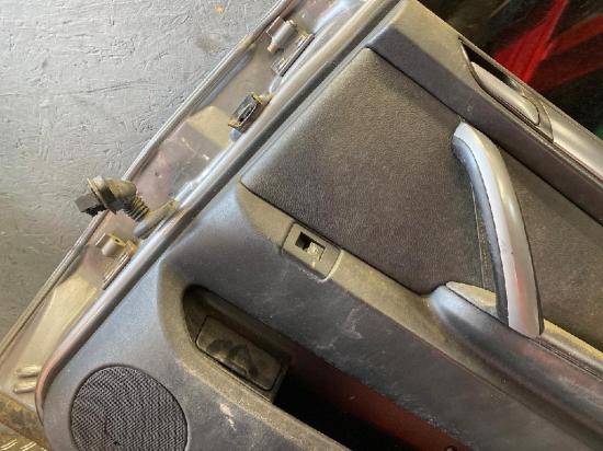 Tür rechts hinten BMW X5 (E53) Bild Tür rechts hinten BMW X5 (E53)