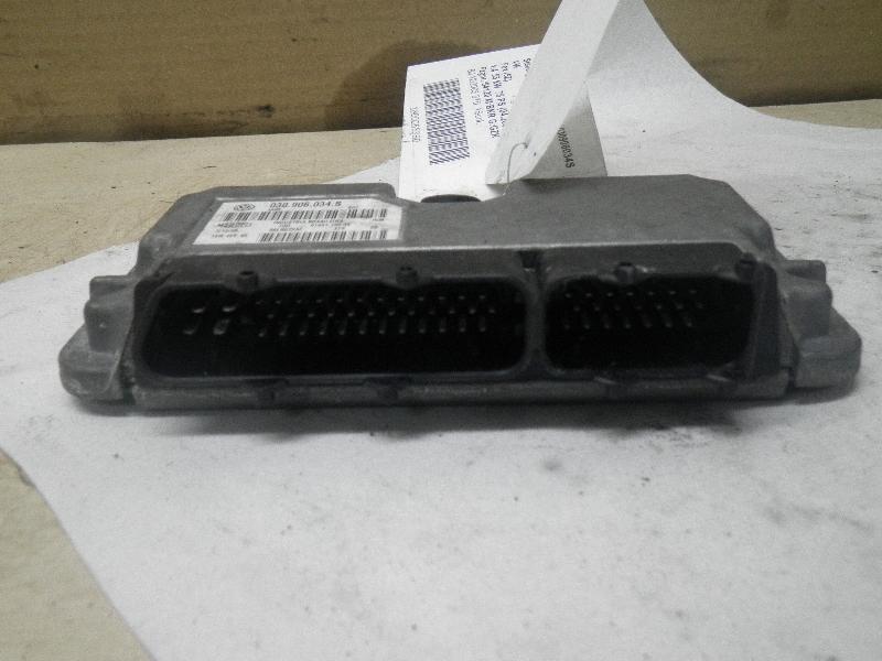 Steuergerät Motor VW Fox Schrägheck (5Z) Bild Steuergerät Motor VW Fox Schrägheck (5Z)