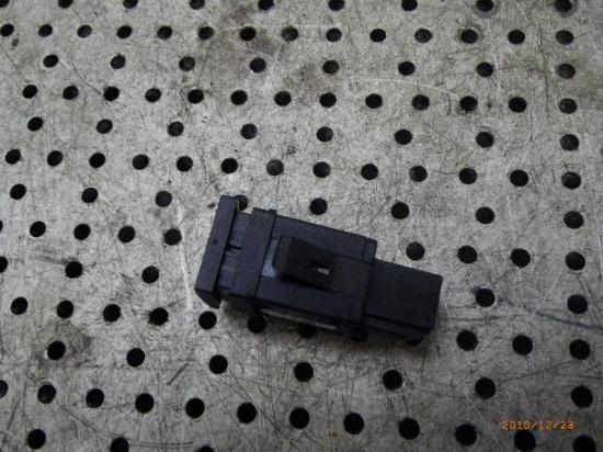 Schalter für Warnblinker VW Polo IV (9N, 9A) 6Q0953235 Bild Schalter für Warnblinker VW Polo IV (9N, 9A) 6Q0953235