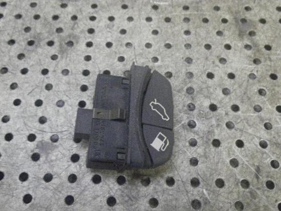 Schalter für Tankklappe VOLVO V70 I (875, 876) 9162946 Bild Schalter für Tankklappe VOLVO V70 I (875, 876) 9162946