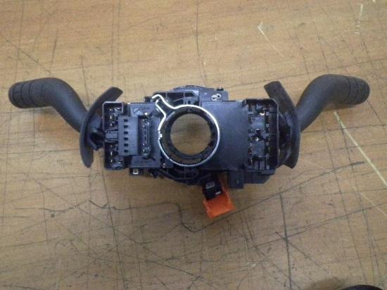 Lenkstockschalter VW Fox Schrägheck (5Z) 5Z0953513A Bild Lenkstockschalter VW Fox Schrägheck (5Z) 5Z0953513A