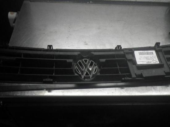 Kühlergrill VW Polo II Coupe (80, 86C) 867 853 653 G 01C Bild Kühlergrill VW Polo II Coupe (80, 86C) 867 853 653 G 01C