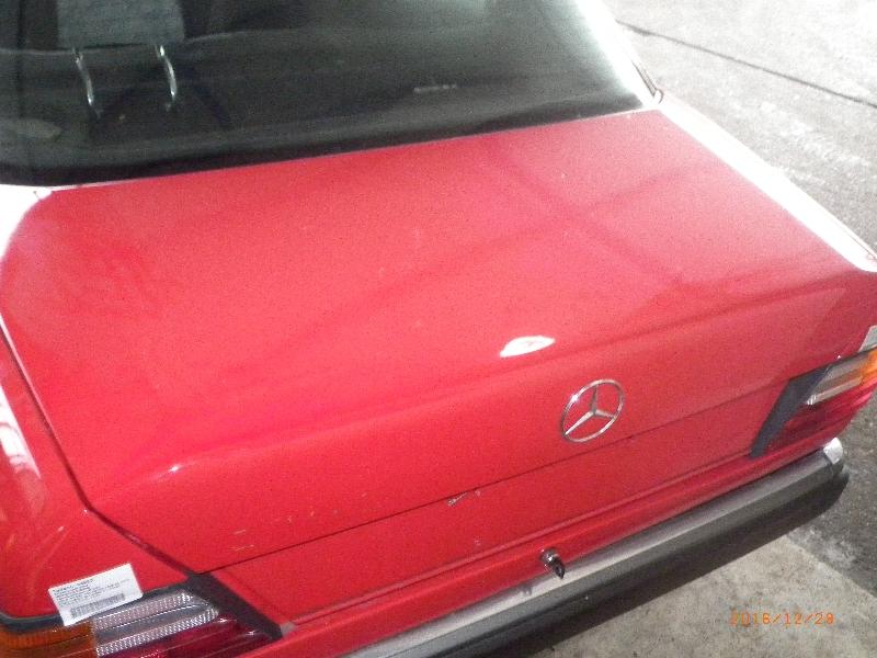 Heckklappe / Heckdeckel MERCEDES-BENZ 124 Stufenheck (W124) Bild Heckklappe / Heckdeckel MERCEDES-BENZ 124 Stufenheck (W124)