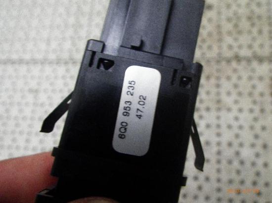 Schalter für Warnblinker VW Polo IV (9N, 9A) 6Q0953235 Bild Schalter für Warnblinker VW Polo IV (9N, 9A) 6Q0953235