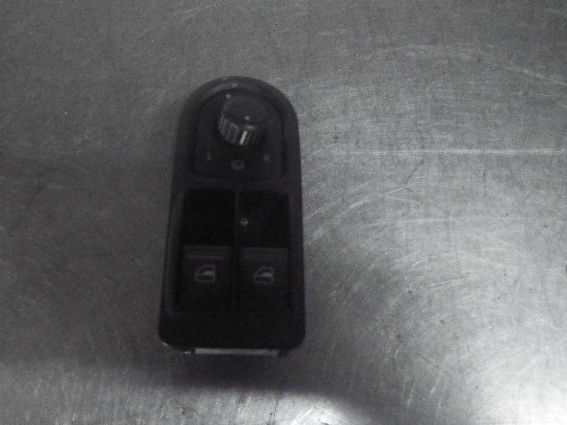 Schalter für Fensterheber VW Transporter T5 Bus 7H5959539