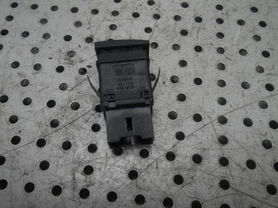 Schalter für Warnblinker VW Polo IV (9N, 9A) Bild Schalter für Warnblinker VW Polo IV (9N, 9A)