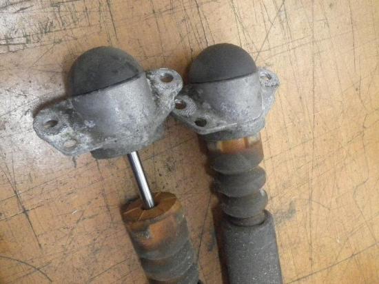 Stoßdämpfersatz Hinterachse VW Fox Schrägheck (5Z) 5Z0512011E Bild Stoßdämpfersatz Hinterachse VW Fox Schrägheck (5Z) 5Z0512011E