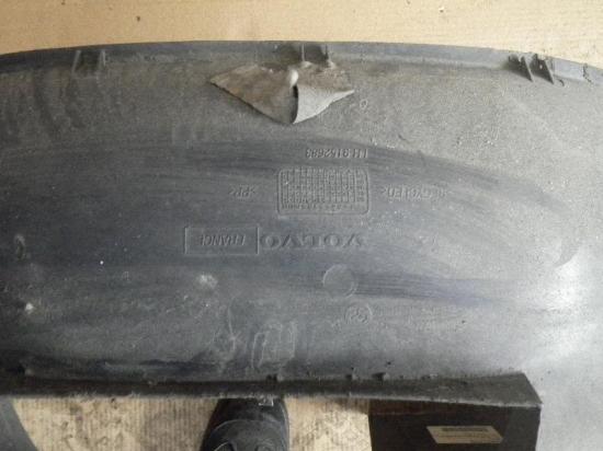 Radhaus links vorne VOLVO V70 I (875, 876) Bild Radhaus links vorne VOLVO V70 I (875, 876)