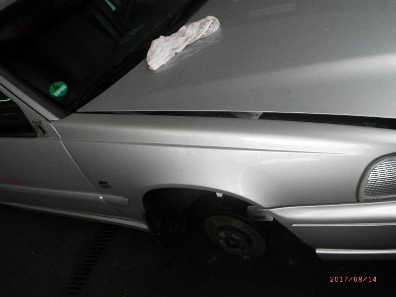 Kotflügel rechts vorne VOLVO V70 I (875, 876) 9152680 Bild Kotflügel rechts vorne VOLVO V70 I (875, 876) 9152680