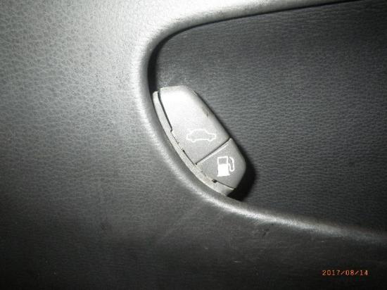 Schalter für Tankklappe VOLVO V70 I (875, 876) 9162946 Bild Schalter für Tankklappe VOLVO V70 I (875, 876) 9162946