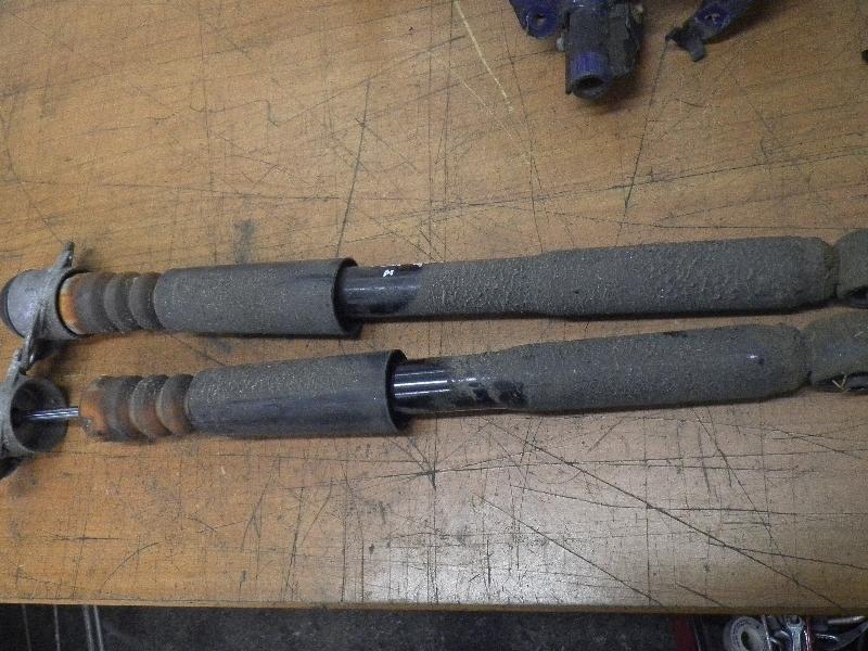 Stoßdämpfersatz Hinterachse VW Fox Schrägheck (5Z) 5Z0512011E Bild Stoßdämpfersatz Hinterachse VW Fox Schrägheck (5Z) 5Z0512011E