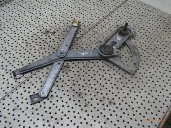 Fensterheber rechts vorne MERCEDES-BENZ 124 Stufenheck (W124) Bild Fensterheber rechts vorne MERCEDES-BENZ 124 Stufenheck (W124)