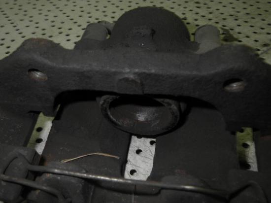 Bremssattel links vorne VOLVO V70 I (875, 876) Bild Bremssattel links vorne VOLVO V70 I (875, 876)