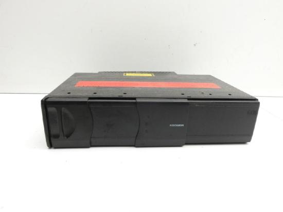 BMW E91 330XD 05-08 6-Fach CD-Wechsler Wechsler orig. Bild BMW E91 330XD 05-08 6-Fach CD-Wechsler Wechsler orig.