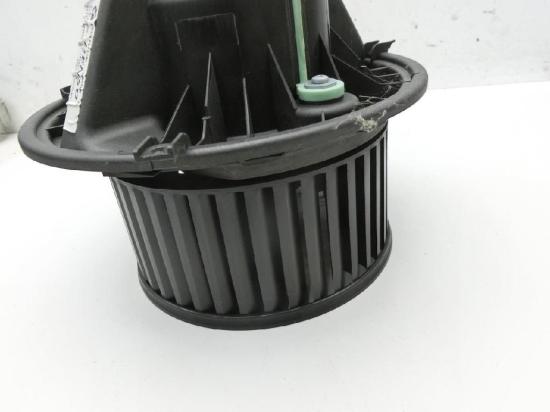 BMW E91 318D LCi 08-13 Gebl?semotor L?ftermotor Heizungsgebl?se Bild BMW E91 318D LCi 08-13 Gebl?semotor L?ftermotor Heizungsgebl?se