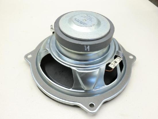Hyundai IX35 LM 09-13 Lautsprecher Subwoofer ohne Resonanzk?rper Bild Hyundai IX35 LM 09-13 Lautsprecher Subwoofer ohne Resonanzk?rper