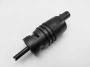 Suzuki Swift IV FZ NZ 12-17 Waschwasserpumpe Wischwasserpumpe Waschpumpe Vo.
