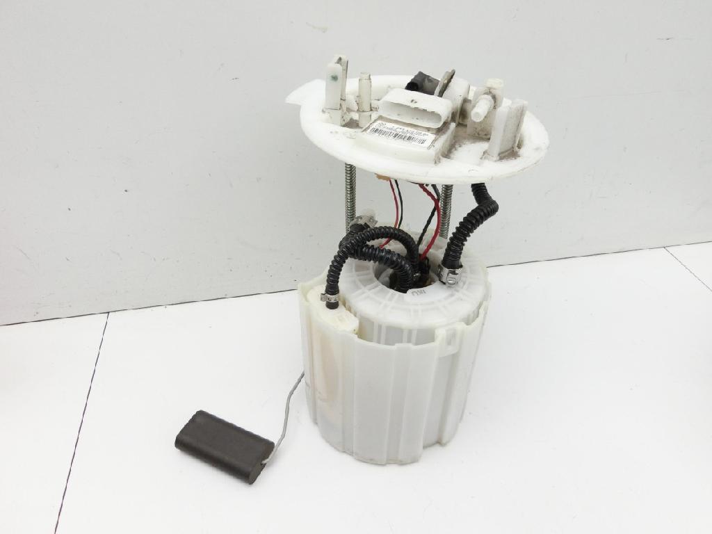 Mercedes CLA 250 C117 13-16 2,0i 125KW Kraftstoffpumpe Kraftstoff Förderpumpe Tankgeber