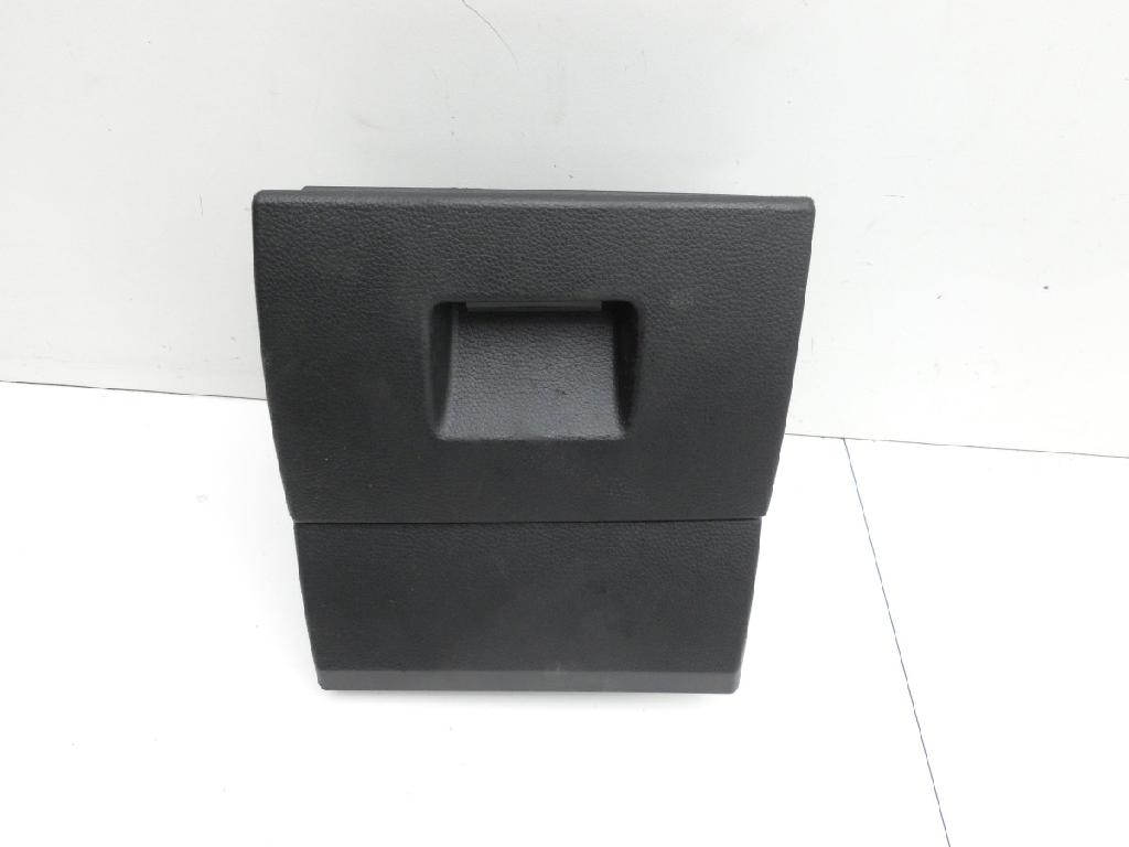 BMW E90 3er 325i 05-08 5T Ablagefach Staufach Fach Bild BMW E90 3er 325i 05-08 5T Ablagefach Staufach Fach