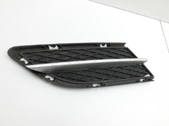 BMW E91 320D LCI 09-13 Frontblende Frontleiste Rechts Unten geschlossen Bild BMW E91 320D LCI 09-13 Frontblende Frontleiste Rechts Unten geschlossen