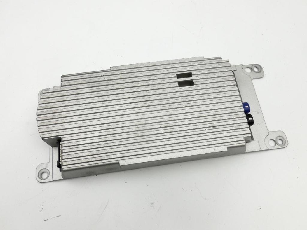 BMW E91 318D LCi 08-13 Verst?rker Endstufe f?r Soundsystem Bild BMW E91 318D LCi 08-13 Verst?rker Endstufe f?r Soundsystem