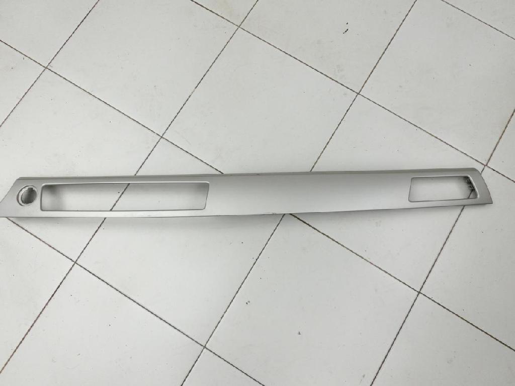 BMW E91 318D LCi 08-13 Blende für Armaturenbrett Abdeckung Bild BMW E91 318D LCi 08-13 Blende für Armaturenbrett Abdeckung