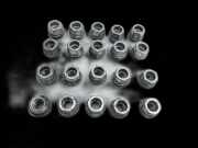 Opel Astra J 12-15 Satz Radmuttern Muttern Radbolzen