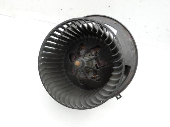 BMW E91 318D LCi 08-13 Gebl?semotor L?ftermotor Heizungsgebl?se Bild BMW E91 318D LCi 08-13 Gebl?semotor L?ftermotor Heizungsgebl?se