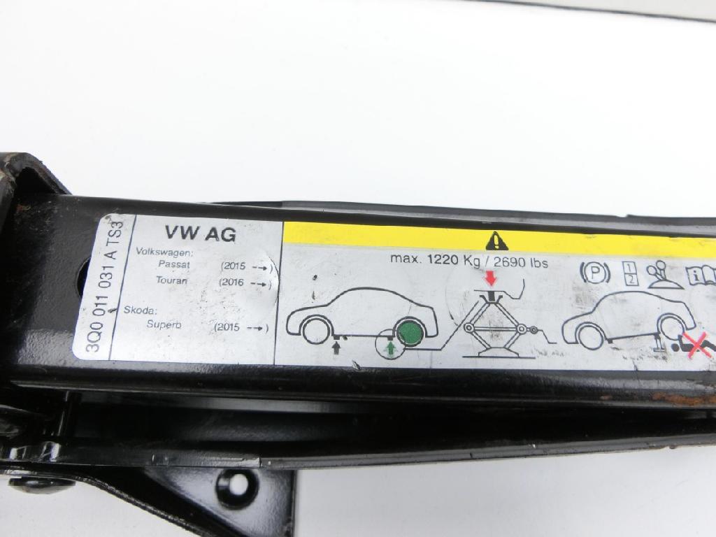 VW Touran II 5T 15-21 Original Werkzeug Bordwerkzeug Wagenheber