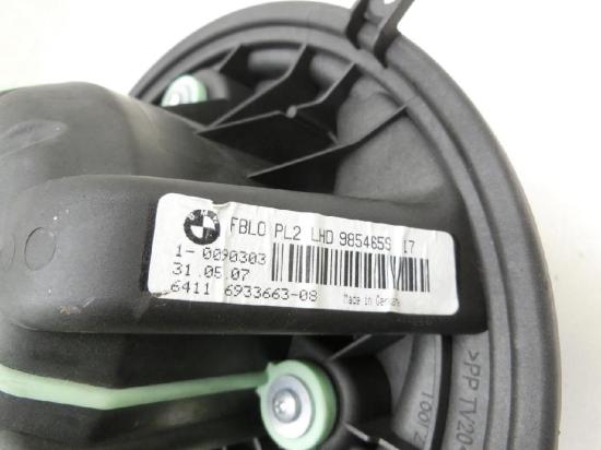 BMW E93 330I 07-13 Gebl?semotor L?ftermotor Heizungsgebl?se Bild BMW E93 330I 07-13 Gebl?semotor L?ftermotor Heizungsgebl?se