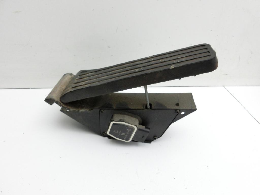 Mercedes W204 S204 C250 07-14 CDI 2,2 150KW Gaspedal Pedal Gaswertgeber