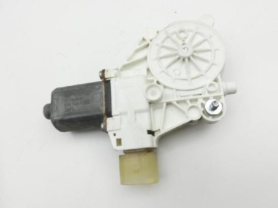 BMW E91 318D LCi 08-13 Kombi Fensterhebermotor Links Vorne Bild BMW E91 318D LCi 08-13 Kombi Fensterhebermotor Links Vorne
