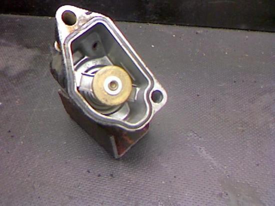 Thermostat M Geh?use Opel Omega Caravan 2.2 16 V Concept B Omega Kombi Bild Thermostat M Geh?use Opel Omega Caravan 2.2 16 V Concept B Omega Kombi
