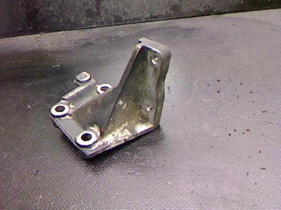 Dieseleinspritzpumpenhalterung Ford Mondeo Turnier Gbp/bnp Mondeo Kombi Bild Dieseleinspritzpumpenhalterung Ford Mondeo Turnier Gbp/bnp Mondeo Kombi