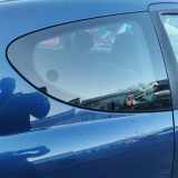 Peugeot 207 WA Scheibe Ausstellscheibe Ausstellfenter hinten rechts Pilkington