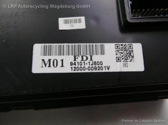 Hyundai i20 PB Display Anzeige Radio BC OEM Uhr Bild Hyundai i20 PB Display Anzeige Radio BC OEM Uhr 