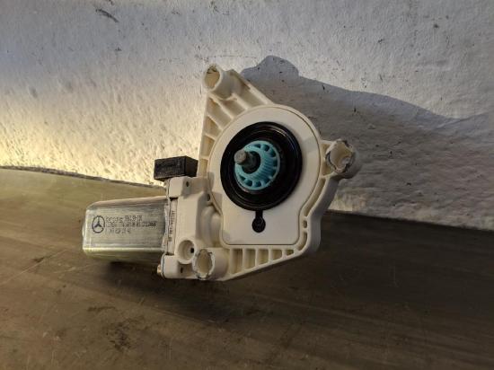 Mercedes W169 A-Klasse Motor Fensterheber vorn links A1698201542 Bild Mercedes W169 A-Klasse Motor Fensterheber vorn links A1698201542